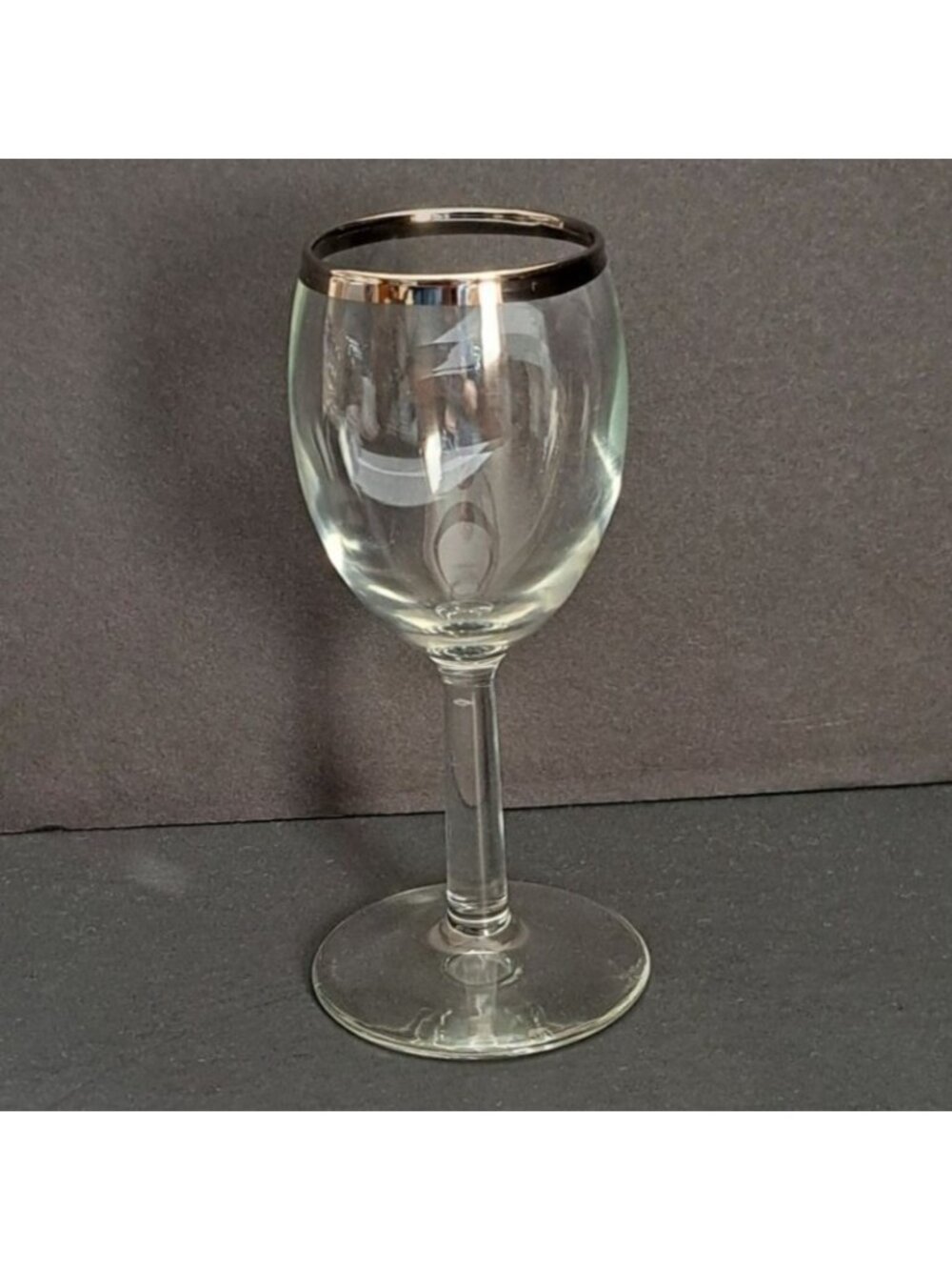JAVIT Clear Wine Glass With Silver Trim 190-3 5.50" Decorative Stemware